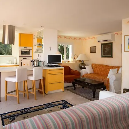 Guest house La Tarentane Grimaud